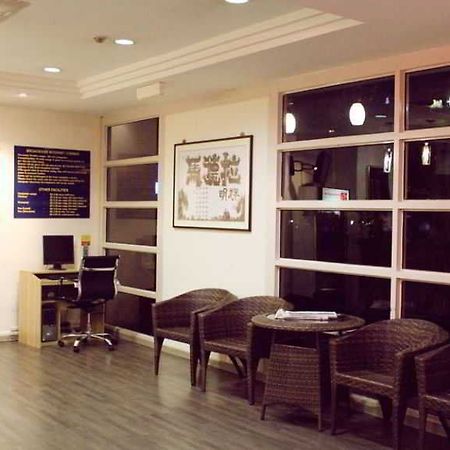 Madras Eminence Hotel Сингапур Екстериор снимка